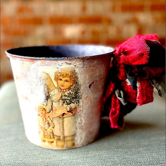 2 Vintage  Rustic Christmas Baskets Pails Planters Handmade 6.5 inches - Picture 1 of 9